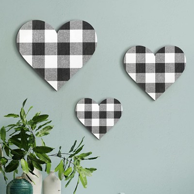 3 Pieces Heart Shaped Wood Sign Buffalo Plaid Heart-Shaped Wall Sign Wood Heart Wall Decor Rustic Hanging Sign Wooden Heart Plaque for Home Farmhouse Living Room Bedroom 3 Sizes Black and White - BDHCJ3019